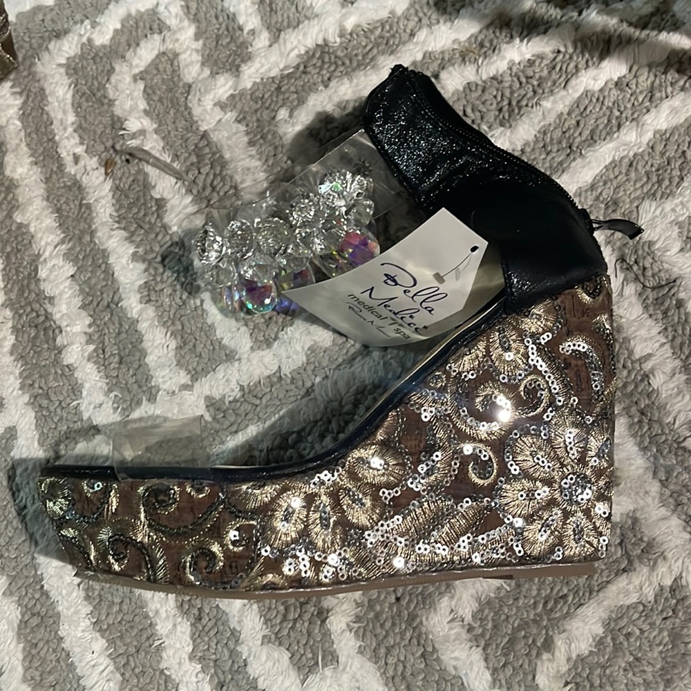 Womens’s shoes